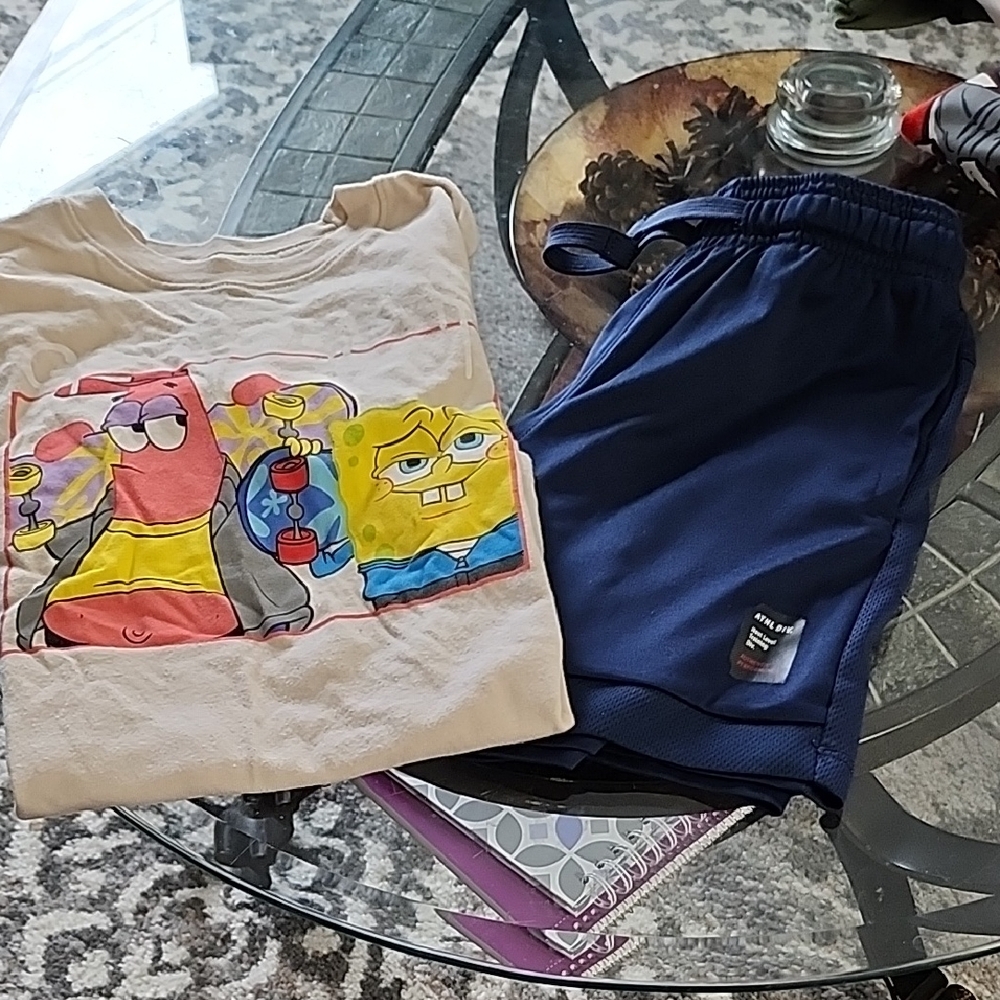 Boys Spongebob T Shirt And Draw String Shorts .